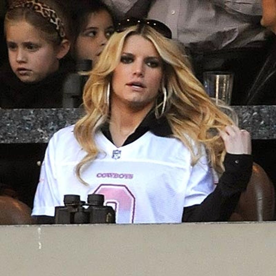 Morning Blogdome: Jessica Simpson Continues To Make Tony Romo's Life More Difficult