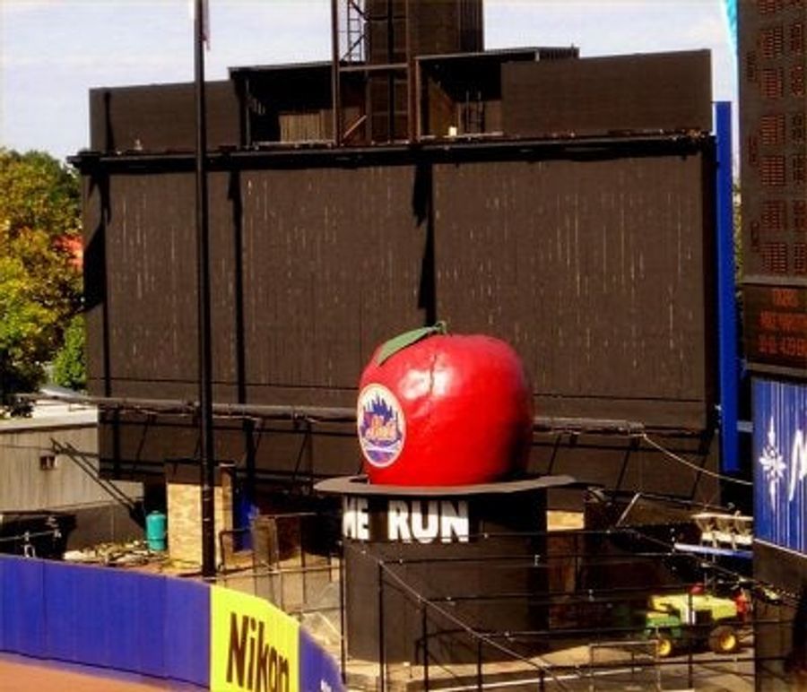 Goodbye, Sweet Fruit; Old Mets Home Run Apple To Be Thrown Out, Not Forgotten