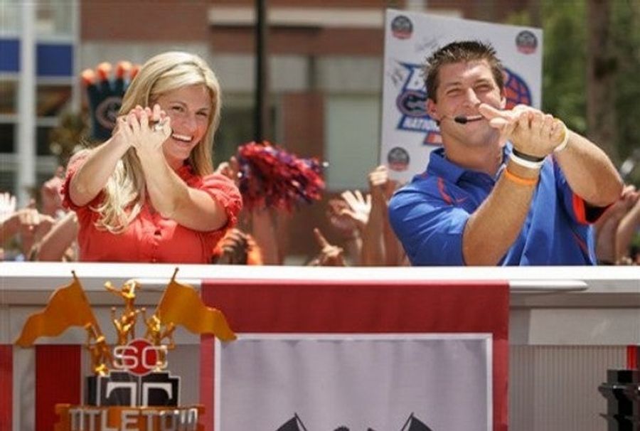 Erin Andrews Is an Objective Journalist When it Comes To Her Gator Love