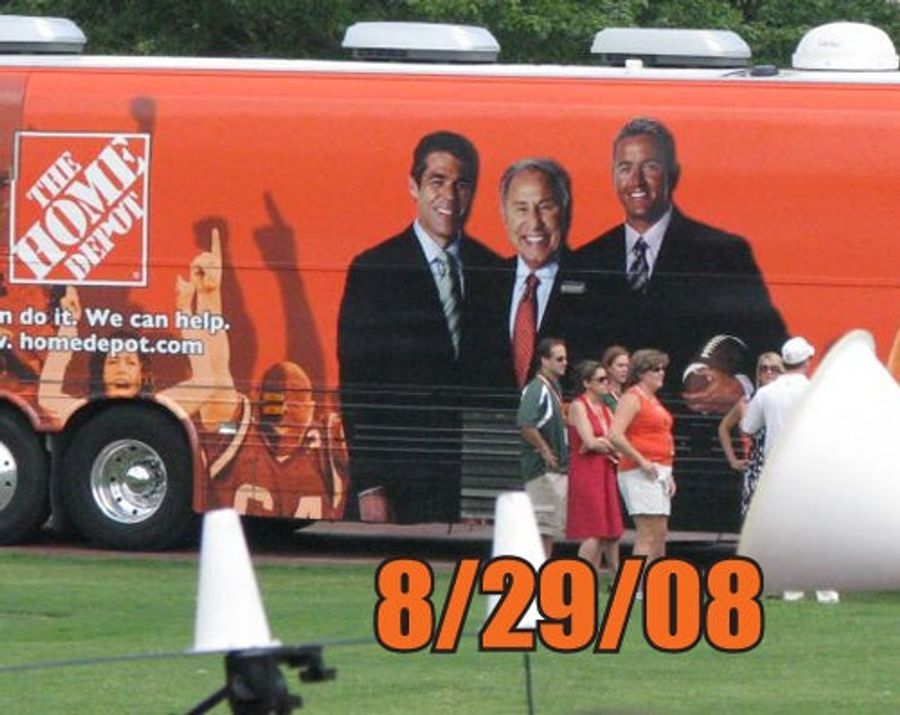 Morning Blogdome: Kirk Herbstreit Upset With "Tropic Thunder" Tan On Gameday Bus?