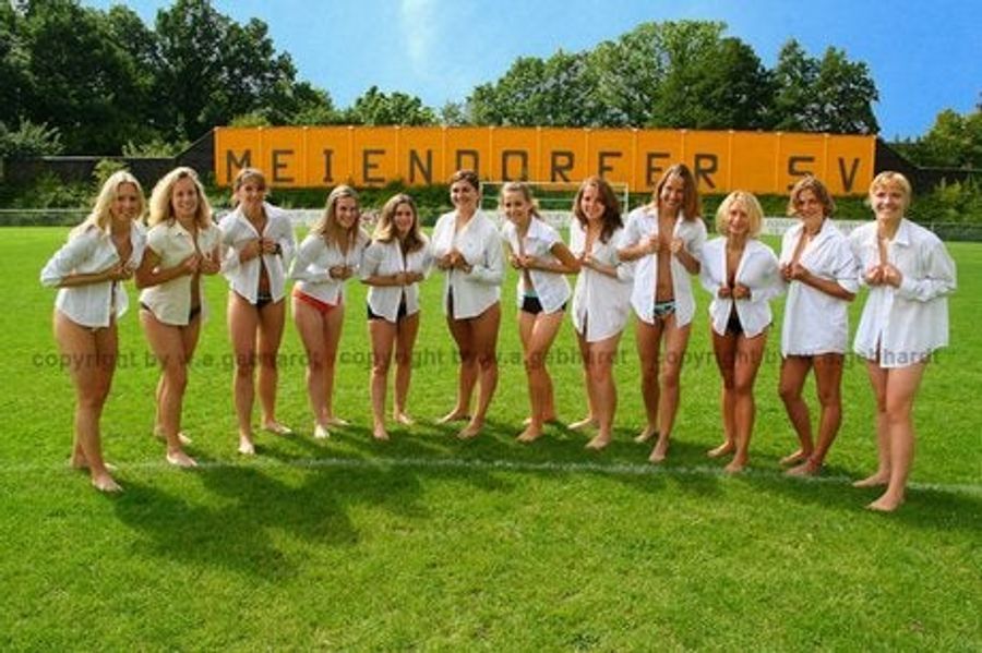 Morning Blogdome: Are You Sexy Enough to Sponsor These German Ladies?