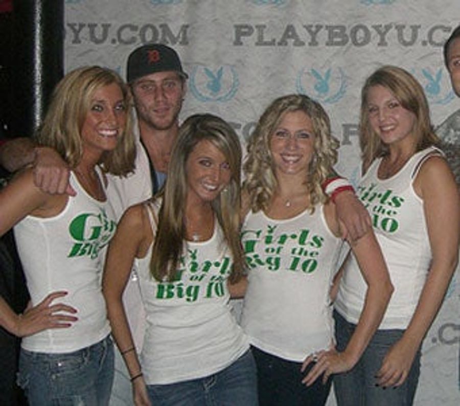Afternoon Blogdome: Your Little, Hotter Sister