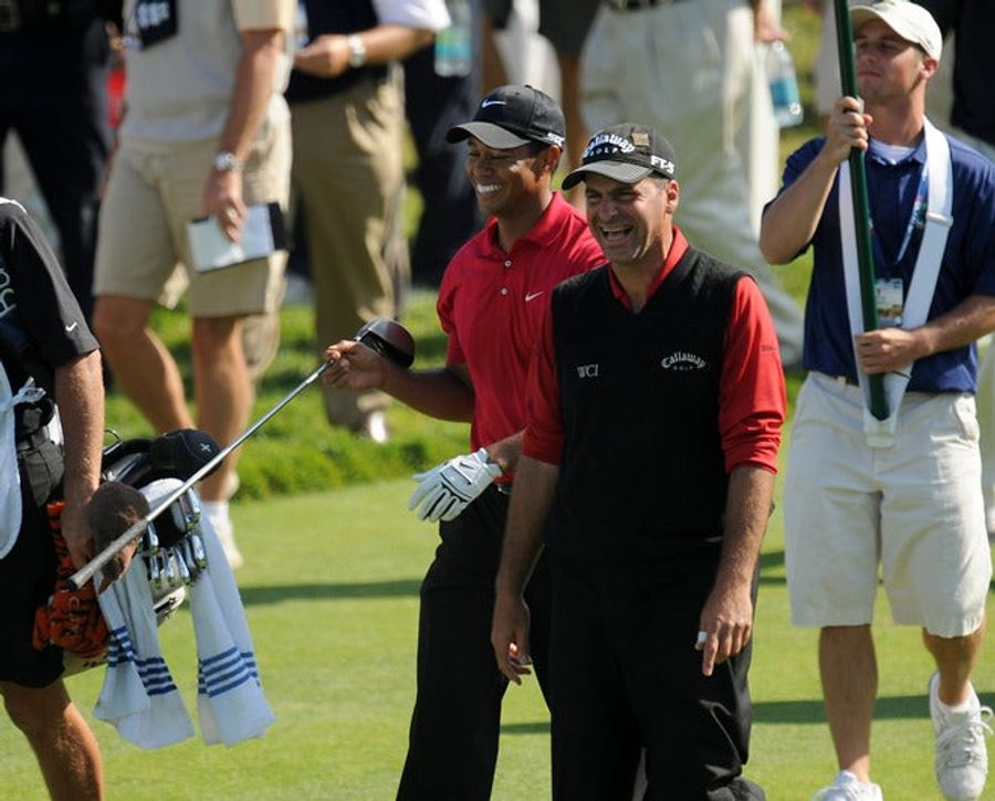 Woods Takes One Stroke Lead, Rocco Still Smiling Like A Man Playing With House Money