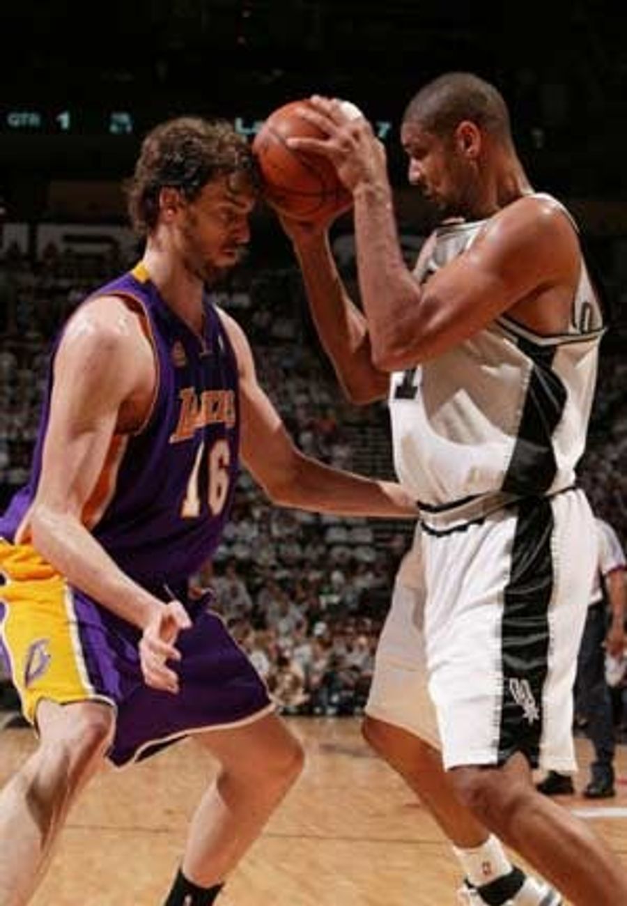 NBA Playoffs: Lakers-Spurs, Game 4