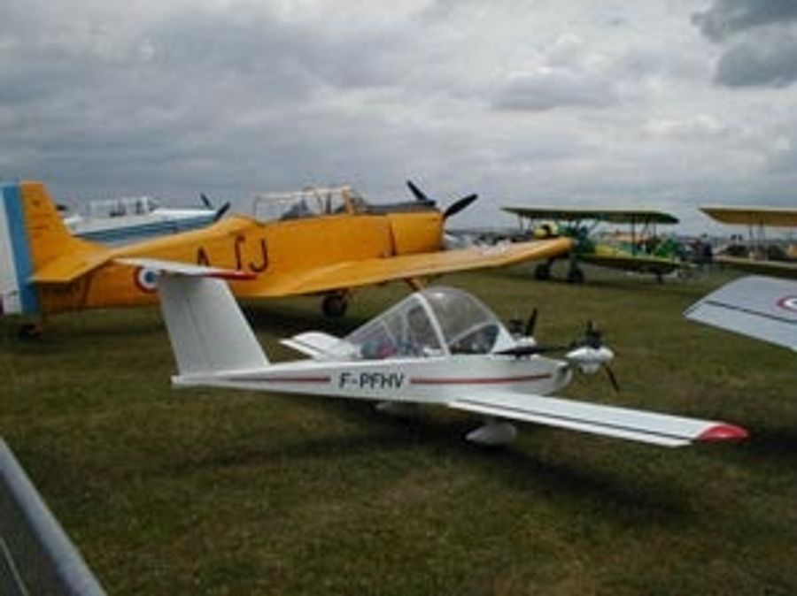 Those Crazy Kids And Their Flying Machines