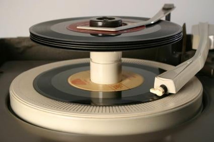 Put the Needle to the Groove