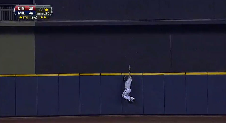 Carlos Gomez Steals Go-Ahead Home Run On Leaping Catch For Final Out