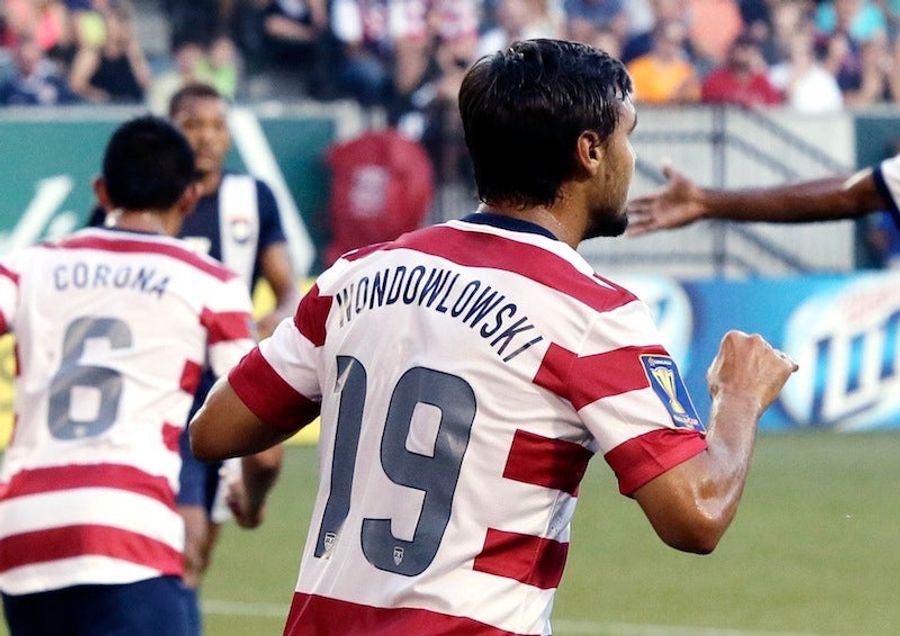 Chris Wondolowski Scores A Hat Trick With A Misspelled Jersey
