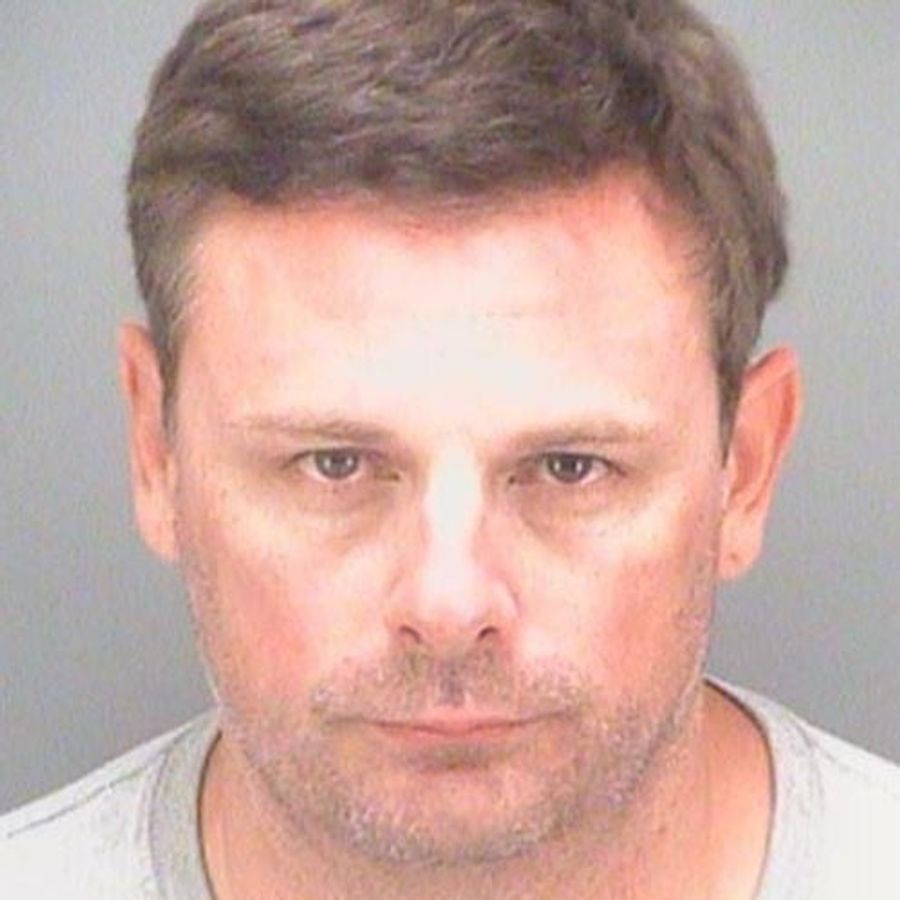 Ex-NFL Player Charged With Leaving Toddler In Car At Strip Club
