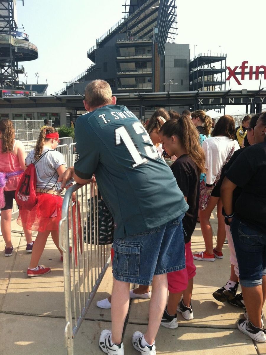 Here&#39;s A Guy In A Custom Taylor Swift Eagles Jersey