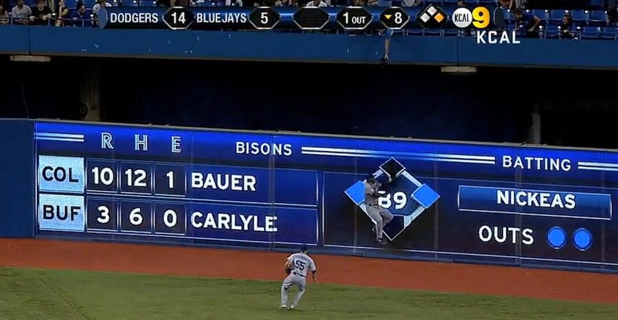 Yasiel Puig Makes Sensational Catch