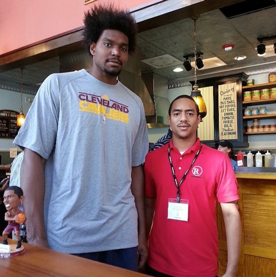 Andrew Bynum&#39;s Hair Spotted In Cleveland