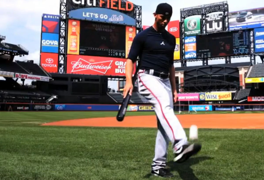 Andrelton Simmons Is Good At Baseball Tricks. His Teammates Are Not
