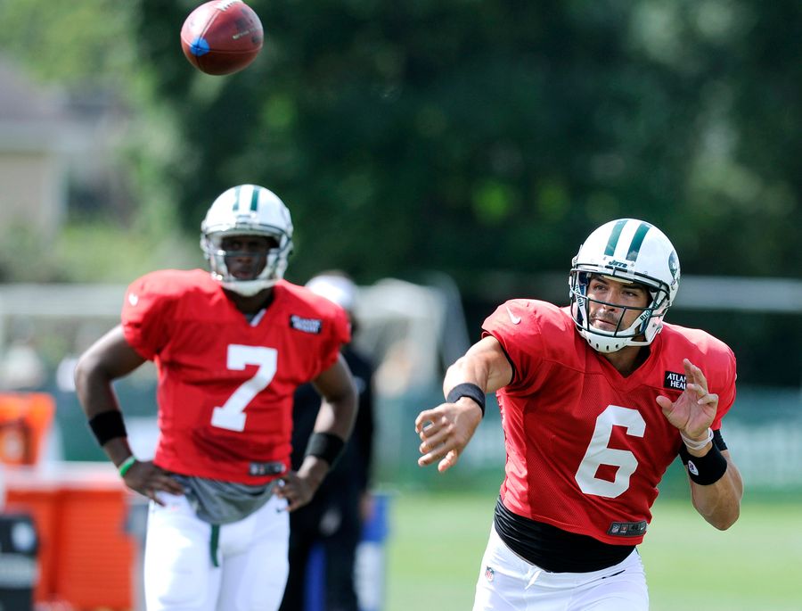Mark Sanchez Booed At Training Camp, To Antonio Cromartie&#39;s Dismay