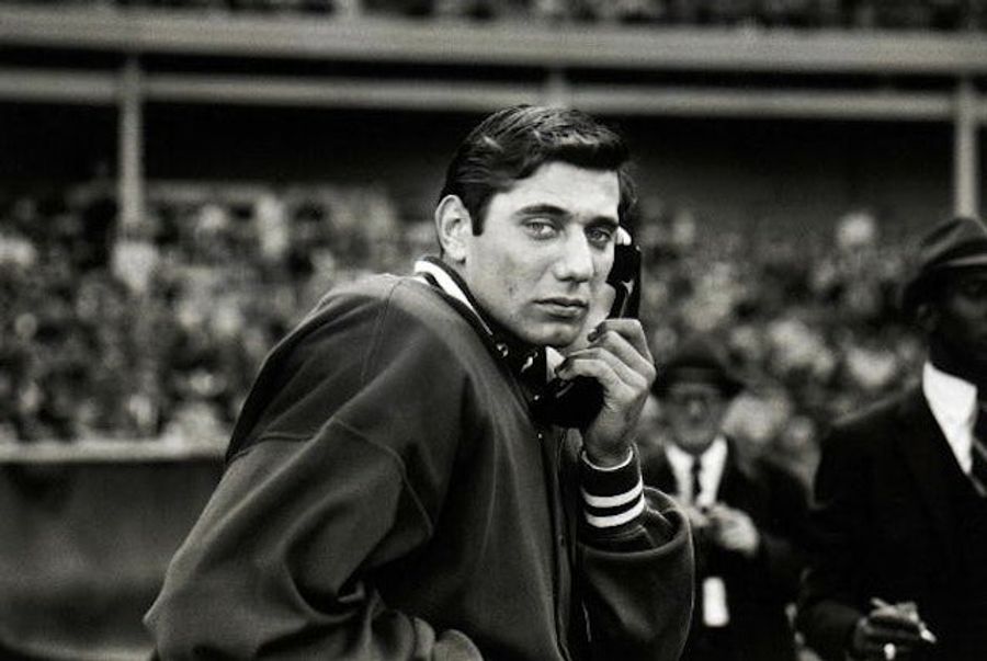 Remember When Joe Namath Was Accused Of Beating Up A Reporter?