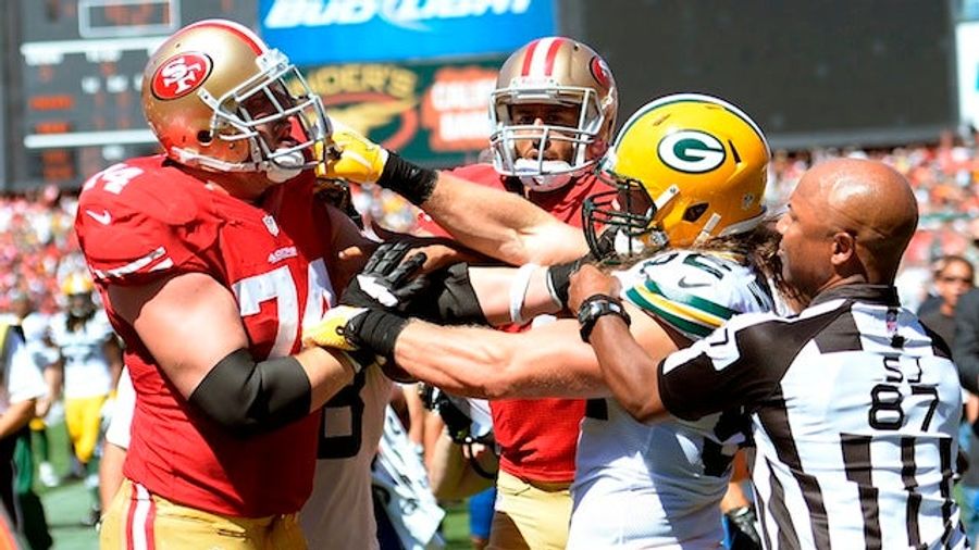 The Packers-49ers Game Featured A Replacement Ref-Level Blown Call