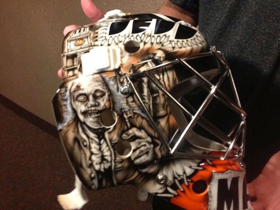 Steve Mason's Goalie Mask Features Zombified American Patriots