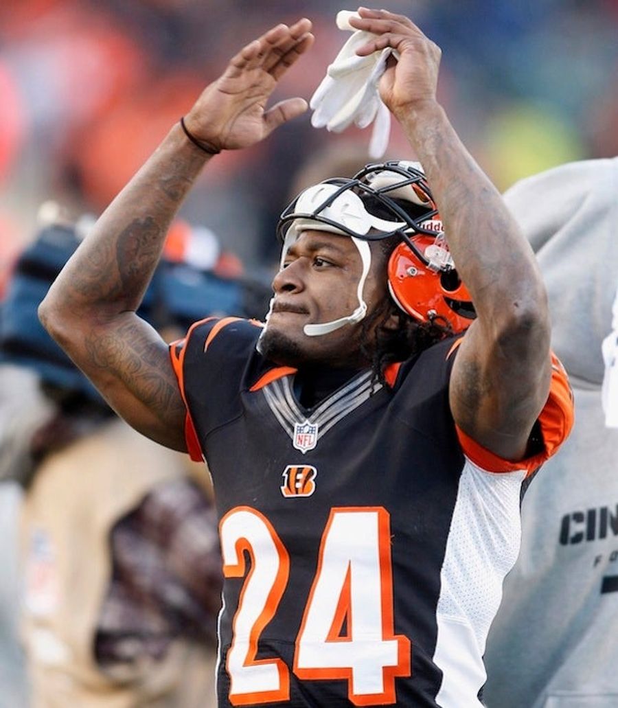 Some Asshole Paintballed Pacman Jones&#39;s Car