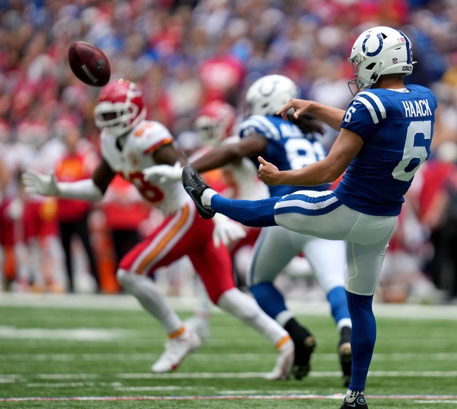 Report: Giants to sign P Matt Haack as injury sub