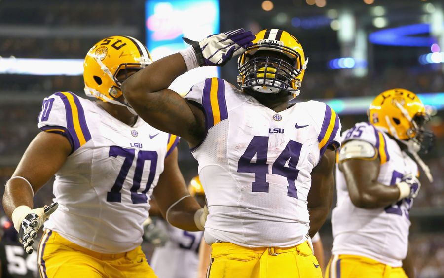LSU Turned A D-Lineman Into The Nation's Best Lead Blocker