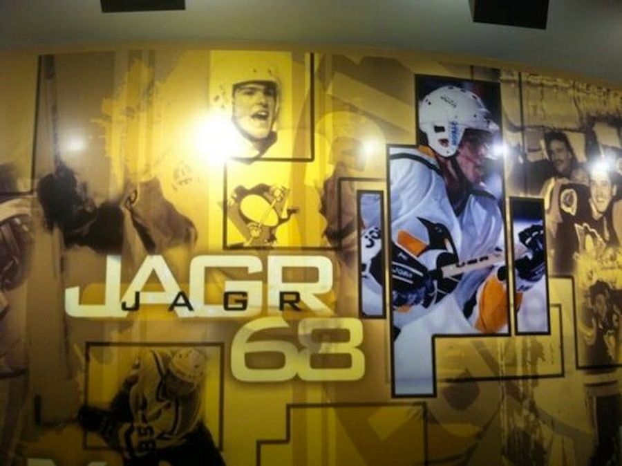 Penguins Remove Jagr&#39;s Image From Their Locker Room, For Some Reason