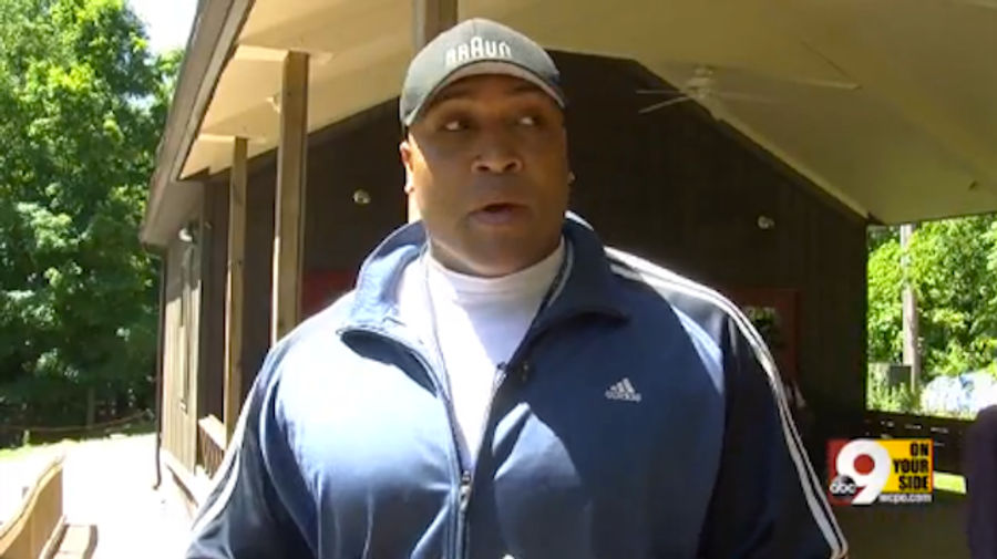 Ex-Eagle Allegedly Received Nude Teen Photos, Created Fake Cop Station