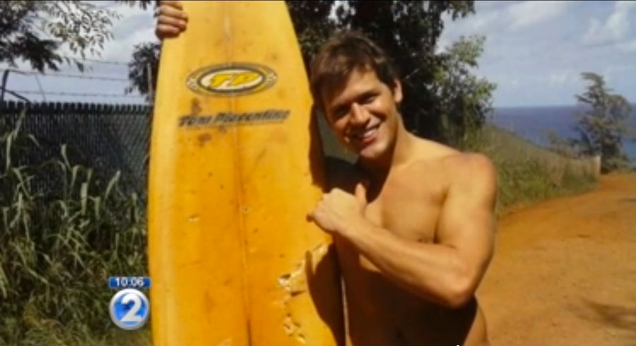 Surfer Escapes Shark By Beating It Up