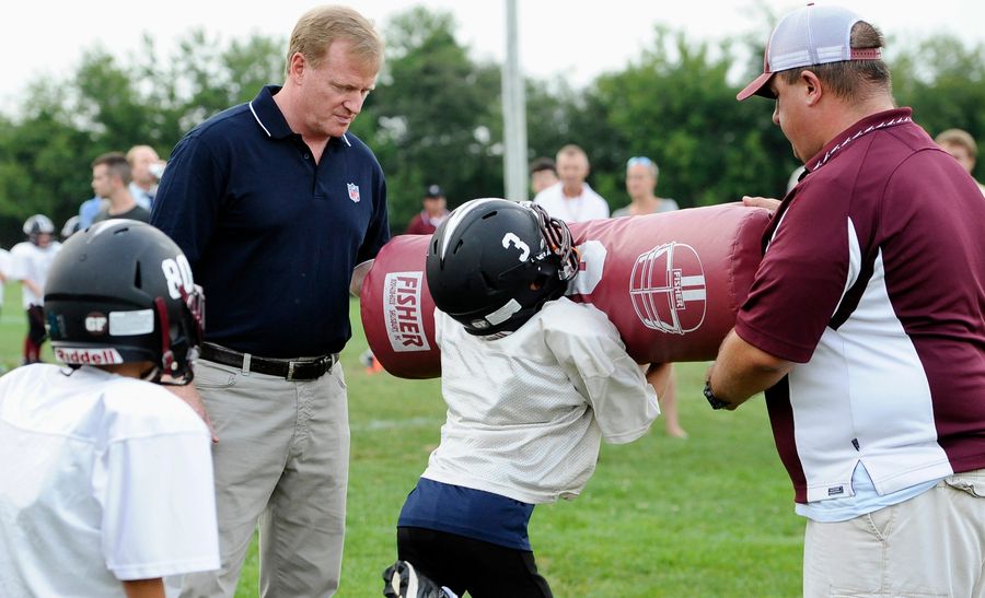 So, How&#39;s The NFL Spinning A New Poll On Youth Football And Concussions?