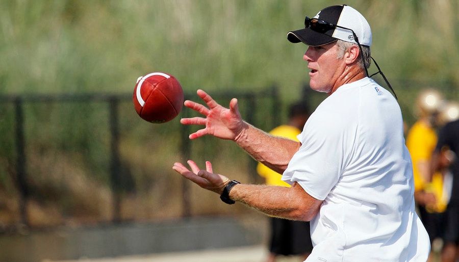 Report: The Rams Asked Brett Favre To Unretire