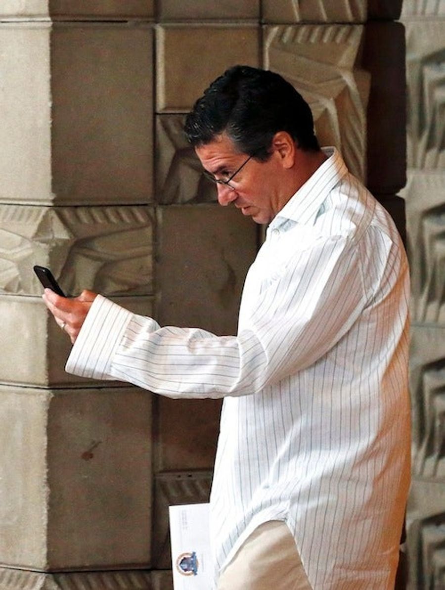 Dan Snyder&#39;s Neighbor Applies For &quot;Washington Bravehearts&quot; Trademark