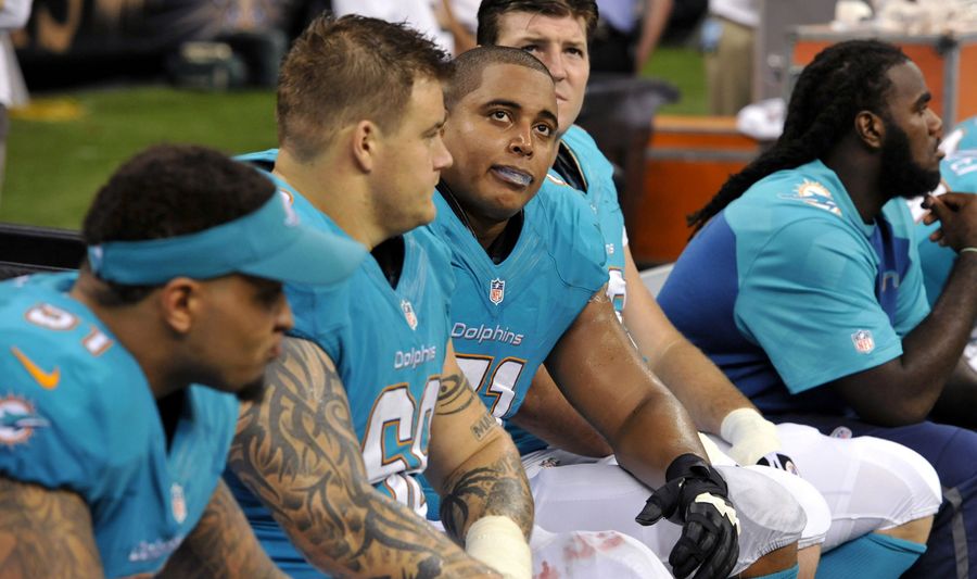 Jonathan Martin Leaves Dolphins After &quot;Emotional Breakdown&quot;