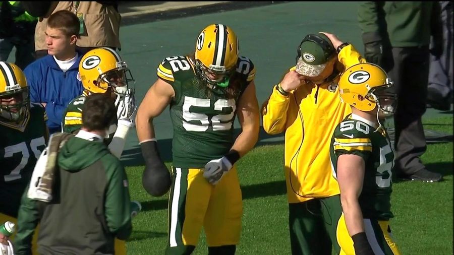 Clay Matthews Has A Huge Club On His Right Hand