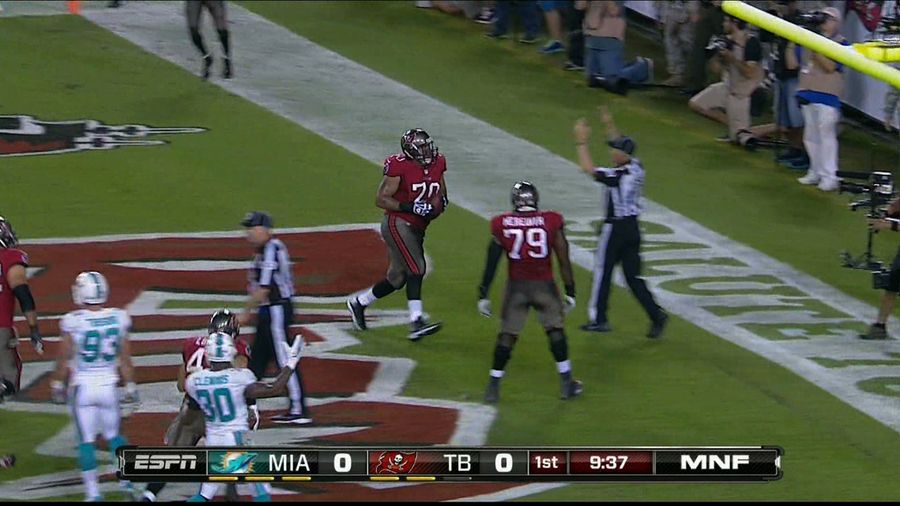 FAT GUY TOUCHDOWN