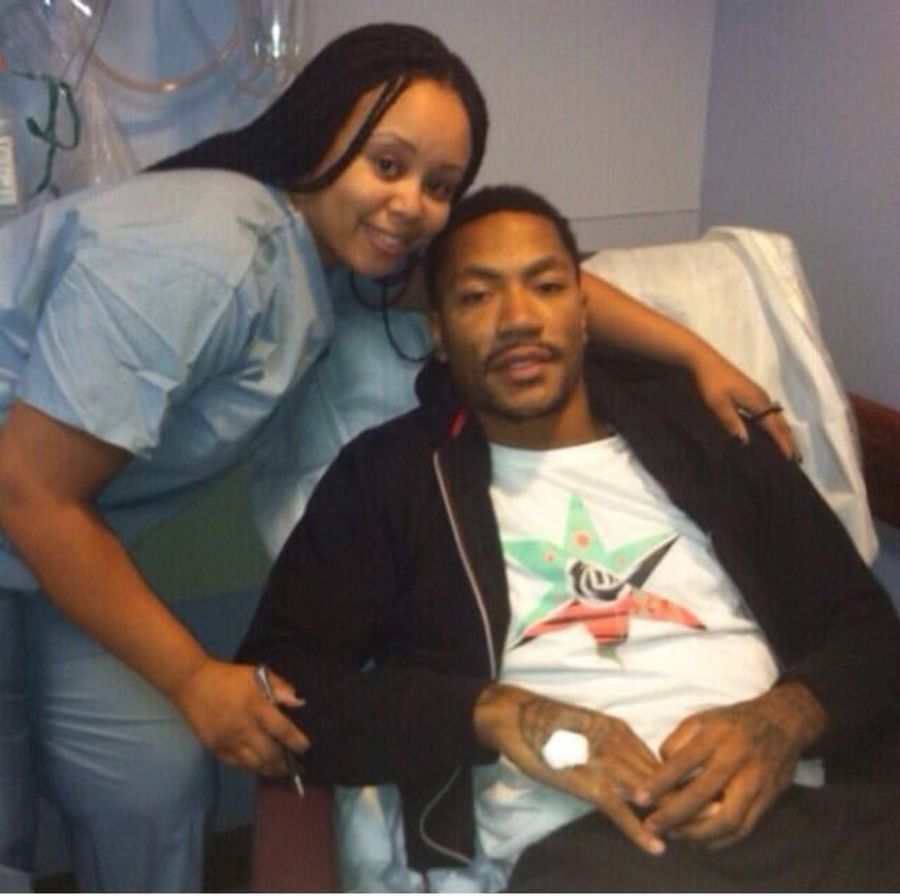 Here&#39;s Sad Derrick Rose&#39;s First Sad Post-Surgery Photo