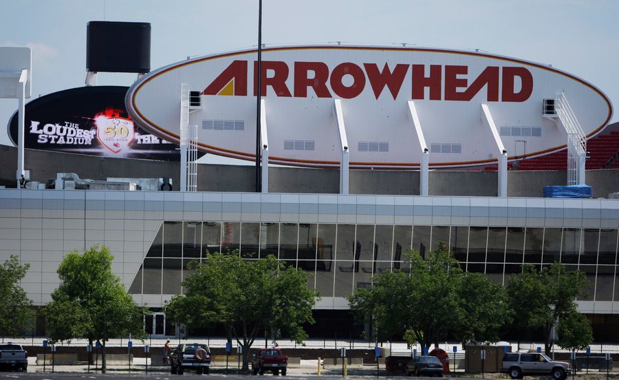 Fight In Arrowhead Stadium Parking Lot Leaves One Man Dead