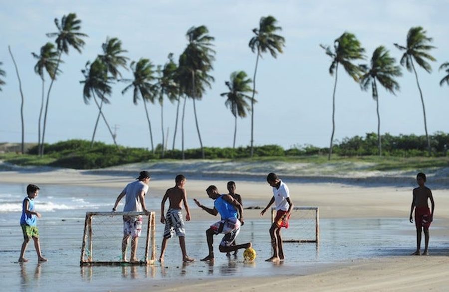 Holiday Gift Guide: Gifts For People Who Actually Play Sports