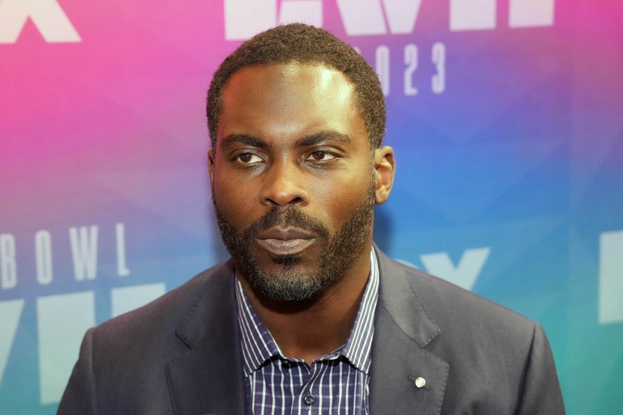 Michael Vick in running at Sacramento State, Norfolk State