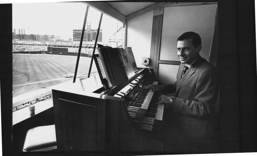 Eddie Layton On The Keys