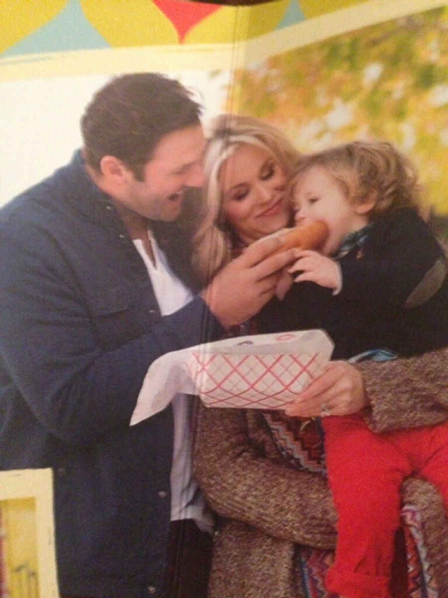 Tony Romo&#39;s Christmas Card Allows For Endless Cheap Jokes