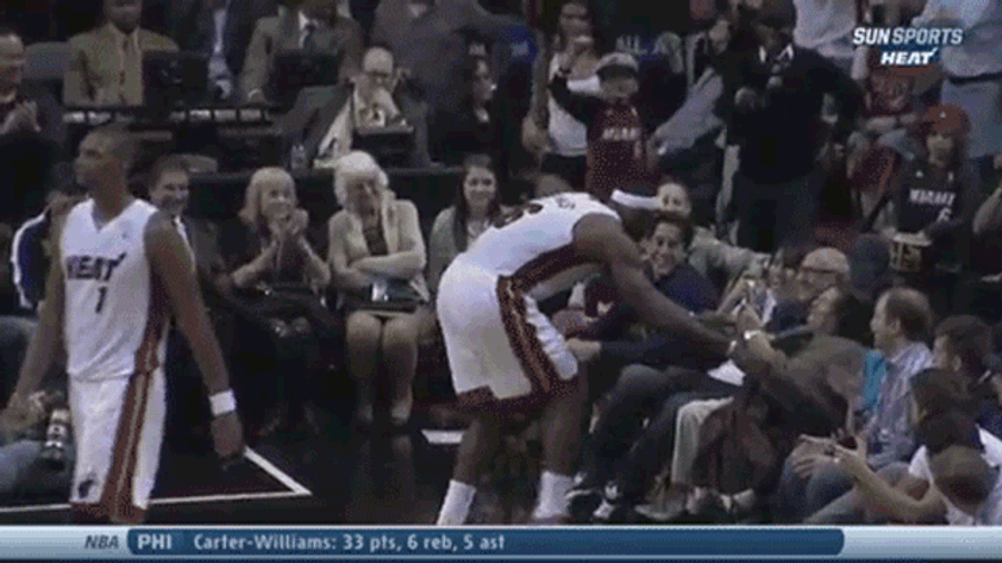 LeBron James Poses For Picture, Kisses Lady During Game