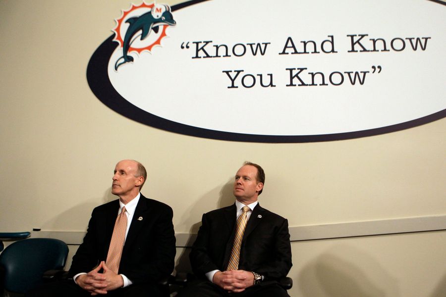 Report: The Dolphins Are A Dysfunctional Mess Behind The Scenes