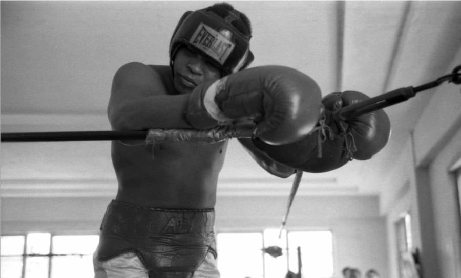 A Photog Remembers When, And Why, "Uncle Tom" Frazier Kicked Ali's Ass