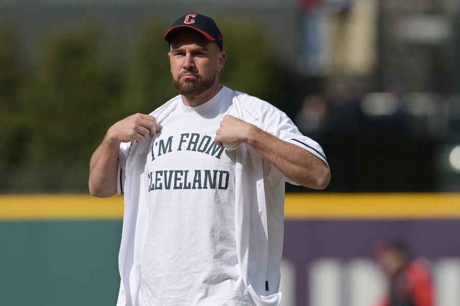 Chiefs TE Travis Kelce buys stake in MLB's Guardians