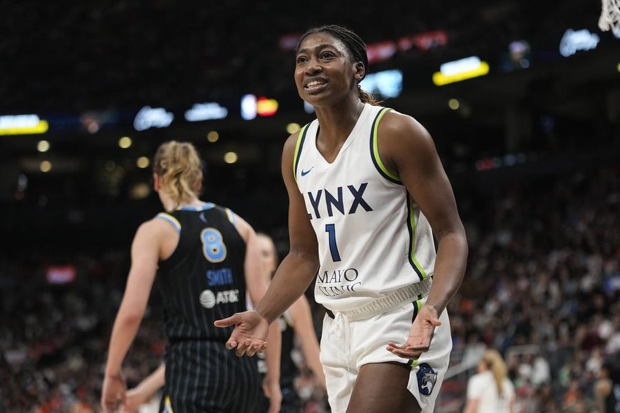 Lynx F Diamond Miller (knee) has surgical procedure, out indefinitely