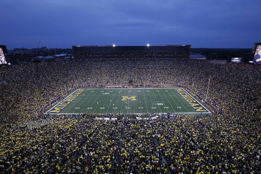 NCAA Football: Bowling Green at Michigan