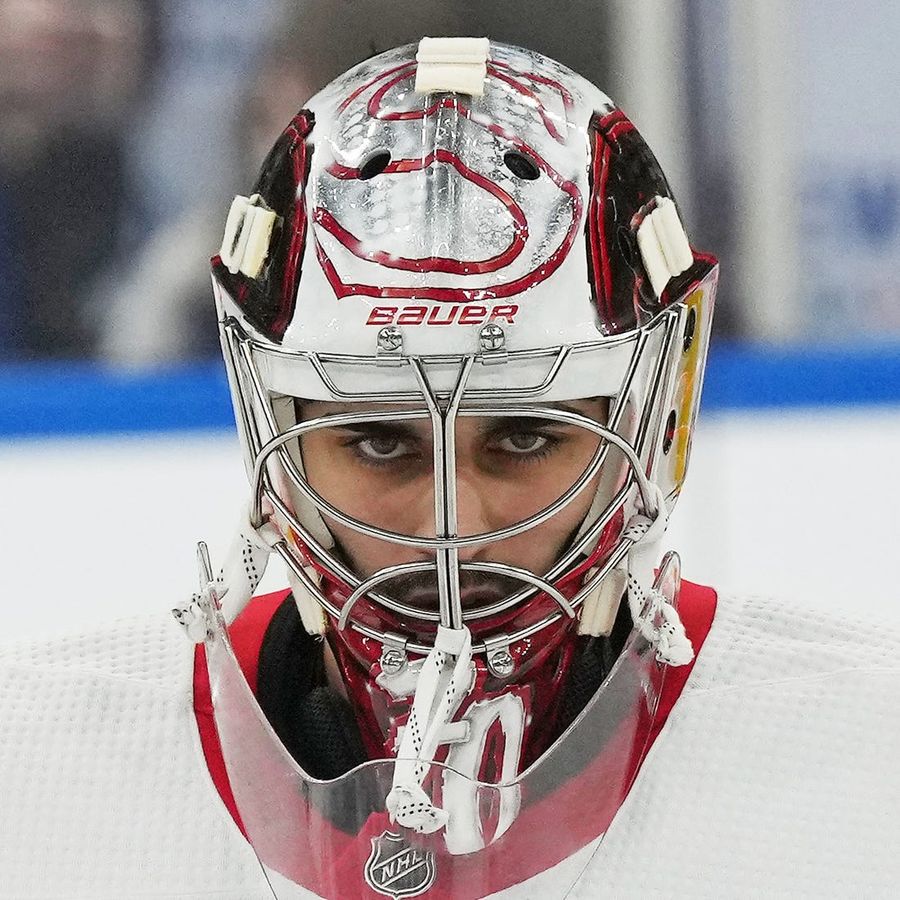Avalanche adquiere G Kevin Mandolese de Senators