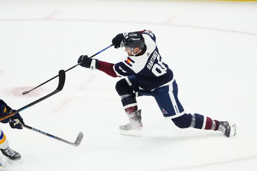 Deadspin Avs F Gabriel Landeskog continues comeback in AHL