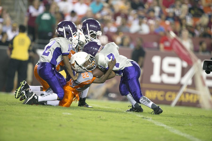 Gavin Newsom blocks proposed ban on youth tackle football