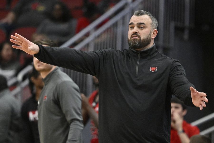South Florida names Bryan Hodgson as head coach