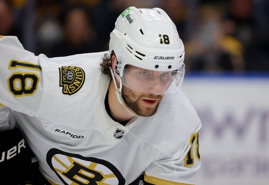 Bruins F Pavel Zacha (upper body) won't play for Czech team